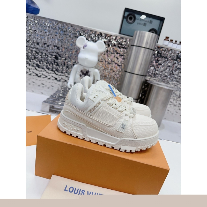 l**is V*t*n sneakers